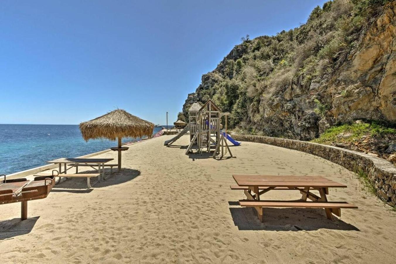 Gorgeous Oceanfront Villa With Panoramic Views Avalon Eksteriør bilde