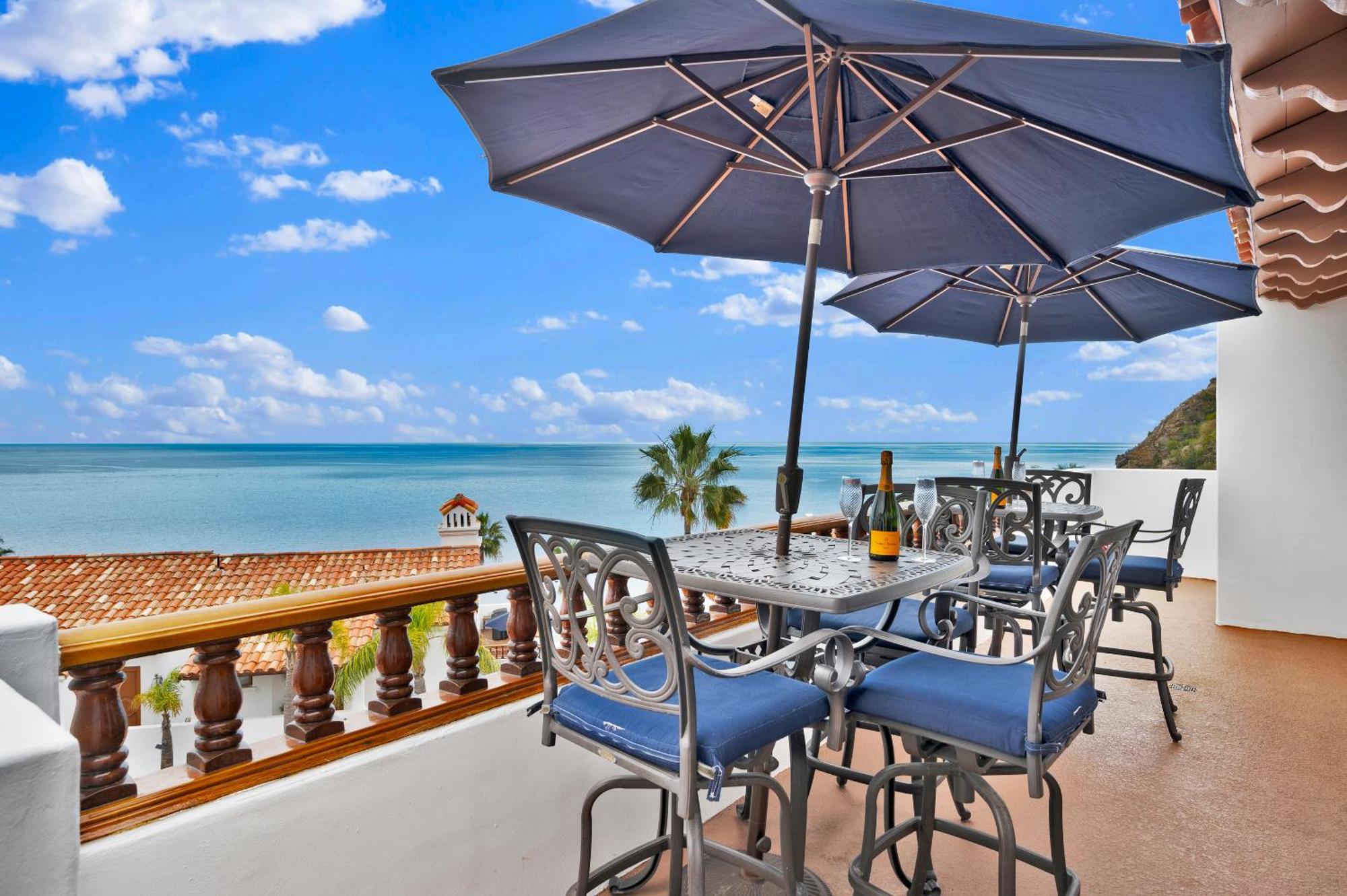 Gorgeous Oceanfront Villa With Panoramic Views Avalon Eksteriør bilde
